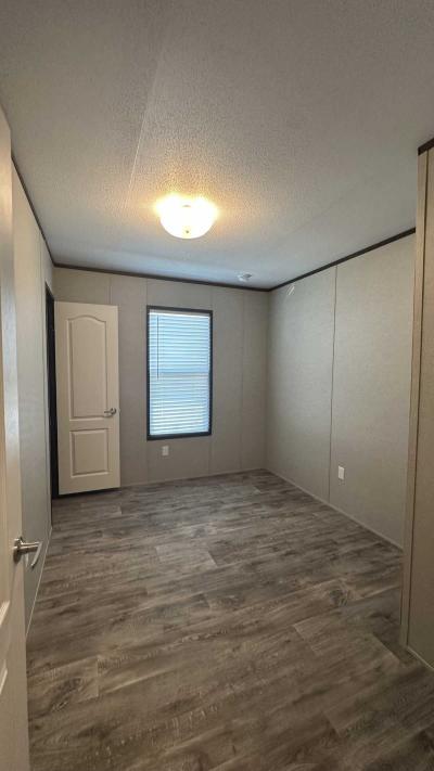 Photo 4 of 11 of home located at 7616 Upper Seguin Rd Converse, TX 78109