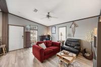 2017 CHAMPION HOME BUILDERS, INC.  04CHGCH2842A Mobile Home