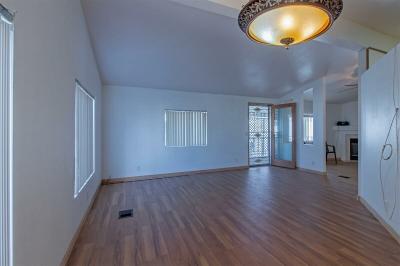 Photo 5 of 22 of home located at 8122 W. Flamingo Rd. Las Vegas, NV 89147
