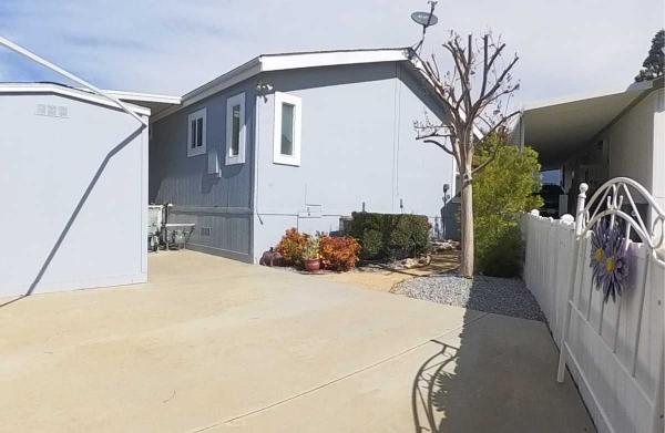 2003 Skyline Oak Manor Manufactured Home