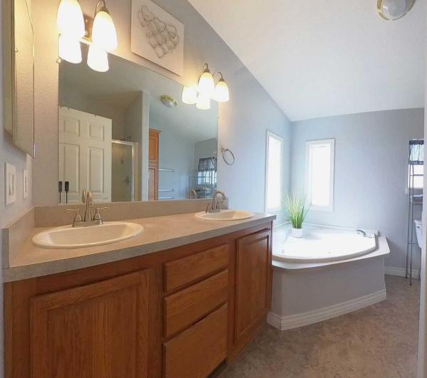 2003 Skyline Oak Manor Manufactured Home