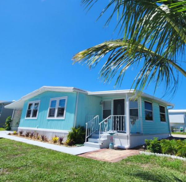 Photo 1 of 2 of home located at 162 S Warner Dr Jensen Beach, FL 34957