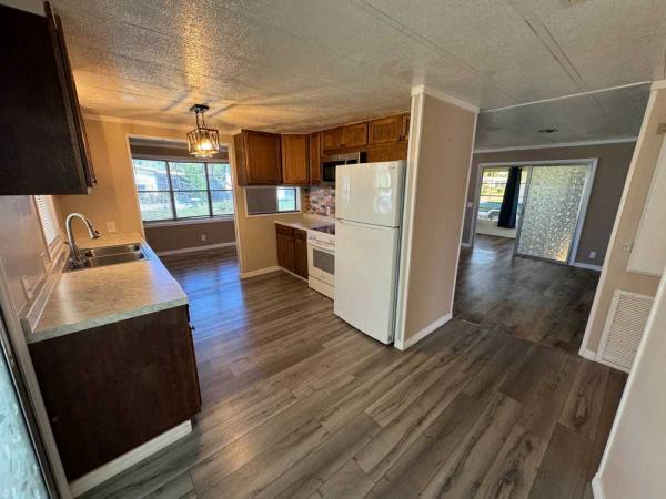 1980 Glen Mobile Home