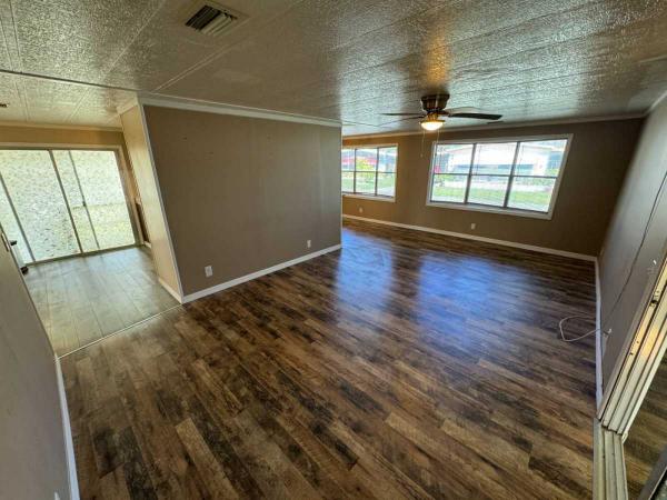 1980 Glen Mobile Home