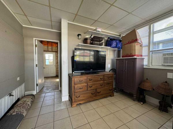 1980 Glen Mobile Home