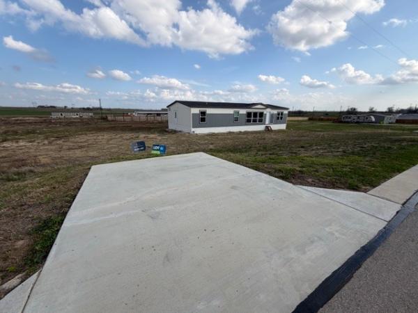 Photo 1 of 2 of home located at 149 Castellana Way Elgin, TX 78621