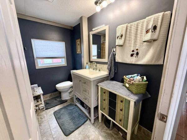 1972 Park Estate Mobile Home