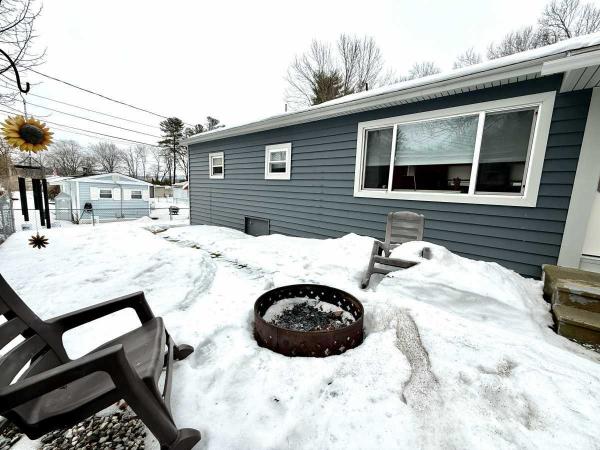 1972 Park Estate Mobile Home