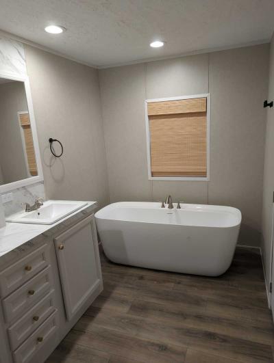 Photo 5 of 28 of home located at 303 Mercury Dr Madison, AL 35758