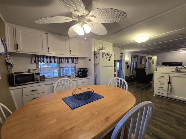 1964 CHIC Mobile Home