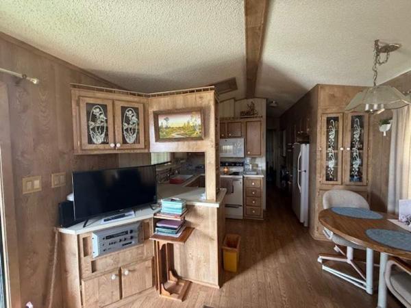 1987 Park Manufactured Home