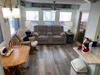 1988 Skyline Manufactured Home