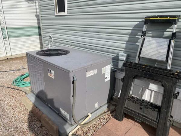 1988 Skyline Manufactured Home