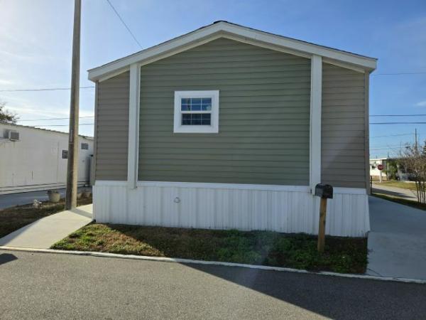 Photo 1 of 2 of home located at 4125 Park St N, #826 Saint Petersburg, FL 33709