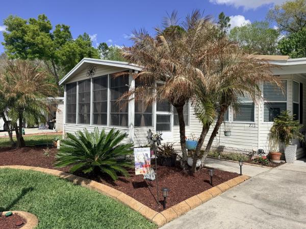 1998 Homes of Merit Mobile Home For Sale