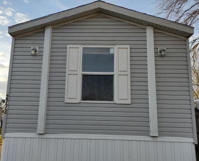Mobile Home at 2773 Rosewood Ln Lot Rwl2773 Columbus, IN 47203