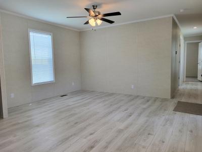 Photo 4 of 7 of home located at 272 W Ross Ct Highland, MI 48357