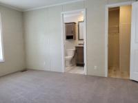 2022 Champion RA1670216 Mobile Home