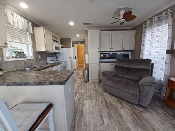 2017 Champion RH1351Z Mobile Home