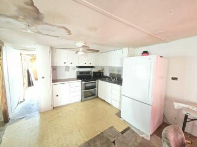 Photo 3 of 7 of home located at 4000 24th St N Unit 821 Saint Petersburg, FL 33714