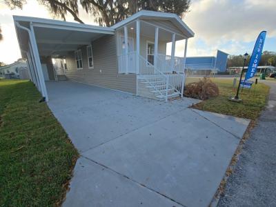 Photo 5 of 20 of home located at 1016 Century Drive Wildwood, FL 34785