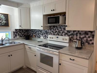 Photo 2 of 11 of home located at 2900 Saralake Dr., South Sarasota, FL 34239