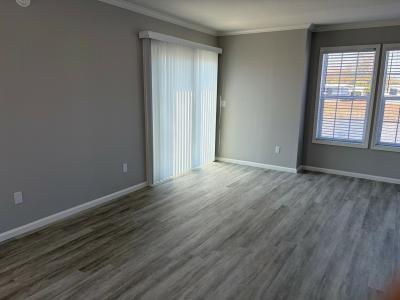 Photo 4 of 11 of home located at 3127 Saralake Dr., North Sarasota, FL 34239