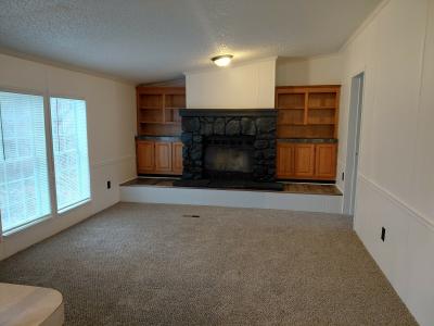 Photo 2 of 4 of home located at 1734 Knollwood Bend Ypsilanti, MI 48198