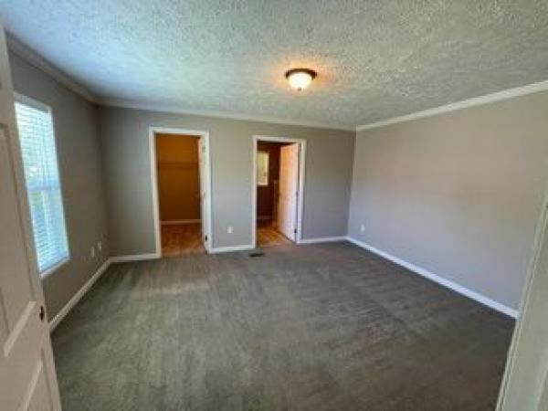 2017 Clayton Homes Inc Yes Mobile Home