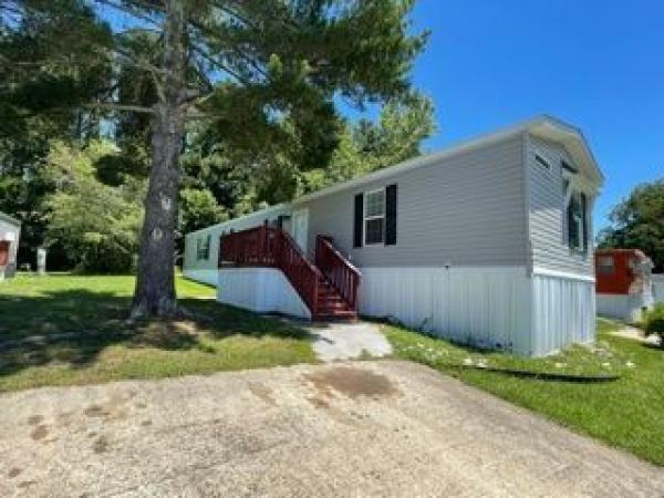 2017 Clayton Homes Inc Yes Mobile Home