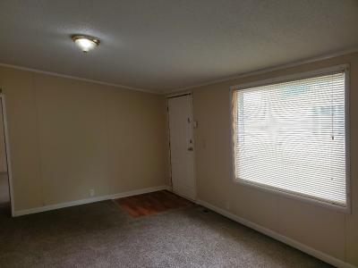 Mobile Home at 39173 Montana Dr Romulus, MI 48174