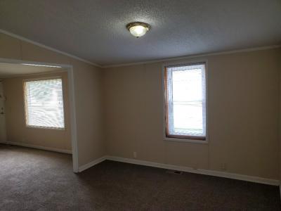 Photo 2 of 10 of home located at 39173 Montana Dr Romulus, MI 48174