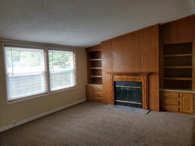 Photo 3 of 10 of home located at 39173 Montana Dr Romulus, MI 48174