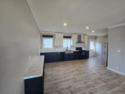 Photo 5 of 10 of home located at 412 Pineland Avenue Kyle, TX 78640