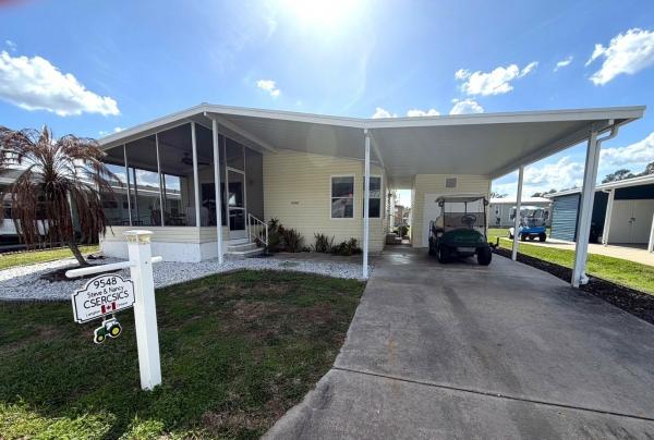 Photo 1 of 2 of home located at 9548 Cedar Tree Ln Lot 186 Lakeland, FL 33810