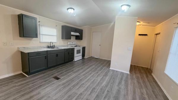 2004 FLEETWOOD FESTIVAL Mobile Home