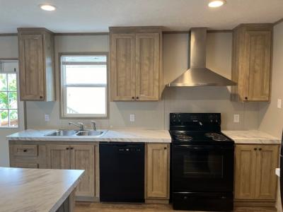 Mobile Home at 10610 East St Rt 762 #165 #165B Lockbourne, OH 43137