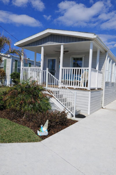 Mobile Home at 37 Hopetown Rd Micco, FL 32976