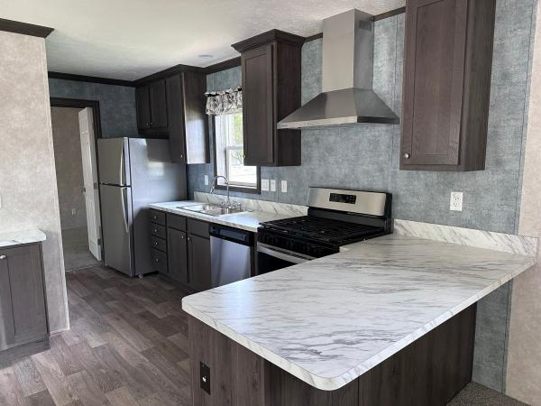 2024 Fairmont 430LE16663C Mobile Home