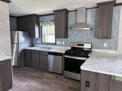 Photo 2 of 9 of home located at 533 Courtland Lane Muskegon, MI 49442