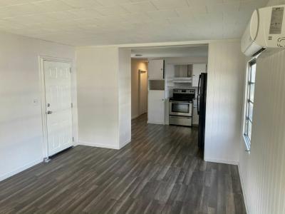 Photo 2 of 10 of home located at 5 Tavares Road Mount Dora, FL 32757