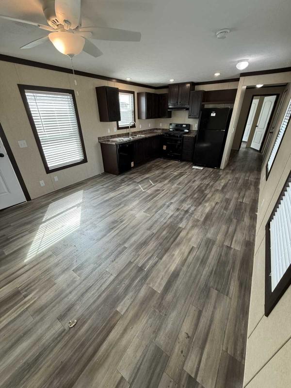 2025 Adventure Mojave Mobile Home