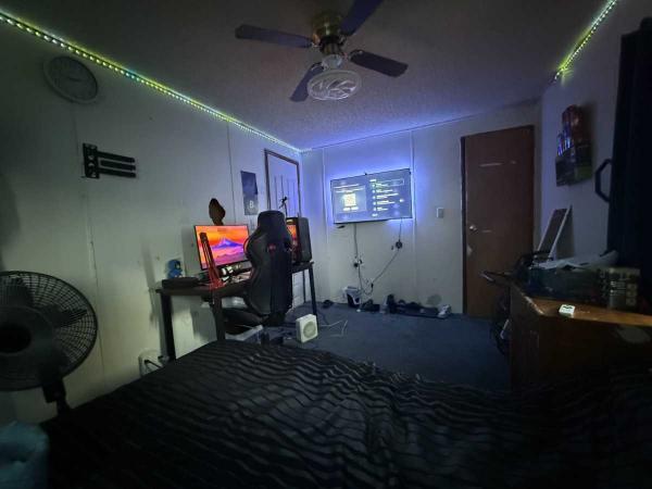 1988 Skyline Manufactured Home