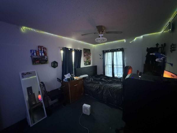 1988 Skyline Manufactured Home