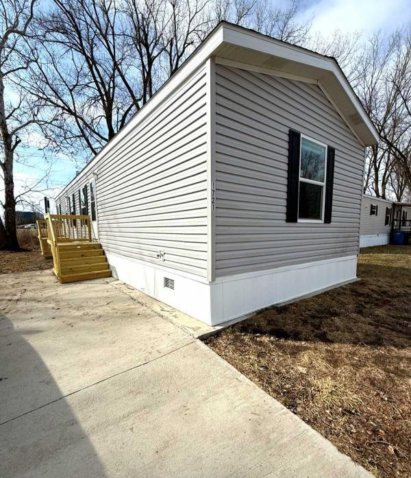 Photo 1 of 2 of home located at 1721 B St., Normal, IL 61761