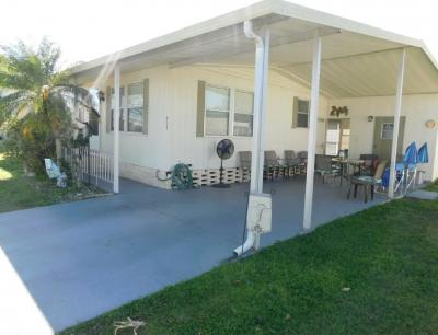 Photo 2 of 17 of home located at 1510 Ariana St Lot #403 Lakeland, FL 33803