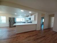 1980 Roberts Castlewood Manufactured Home