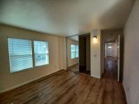 1980 Roberts Castlewood Manufactured Home