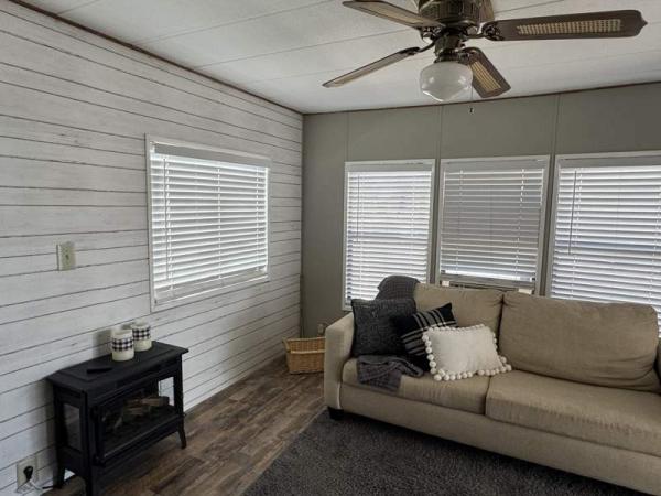 1987 Skyline Manufactured Home