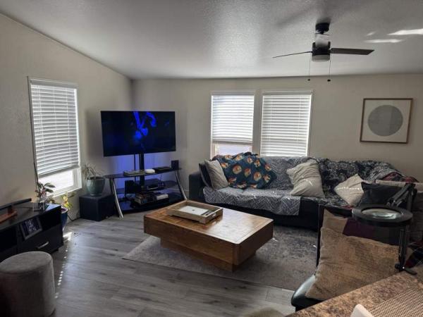 2015 CMH Manufacturing West Manufactured Home